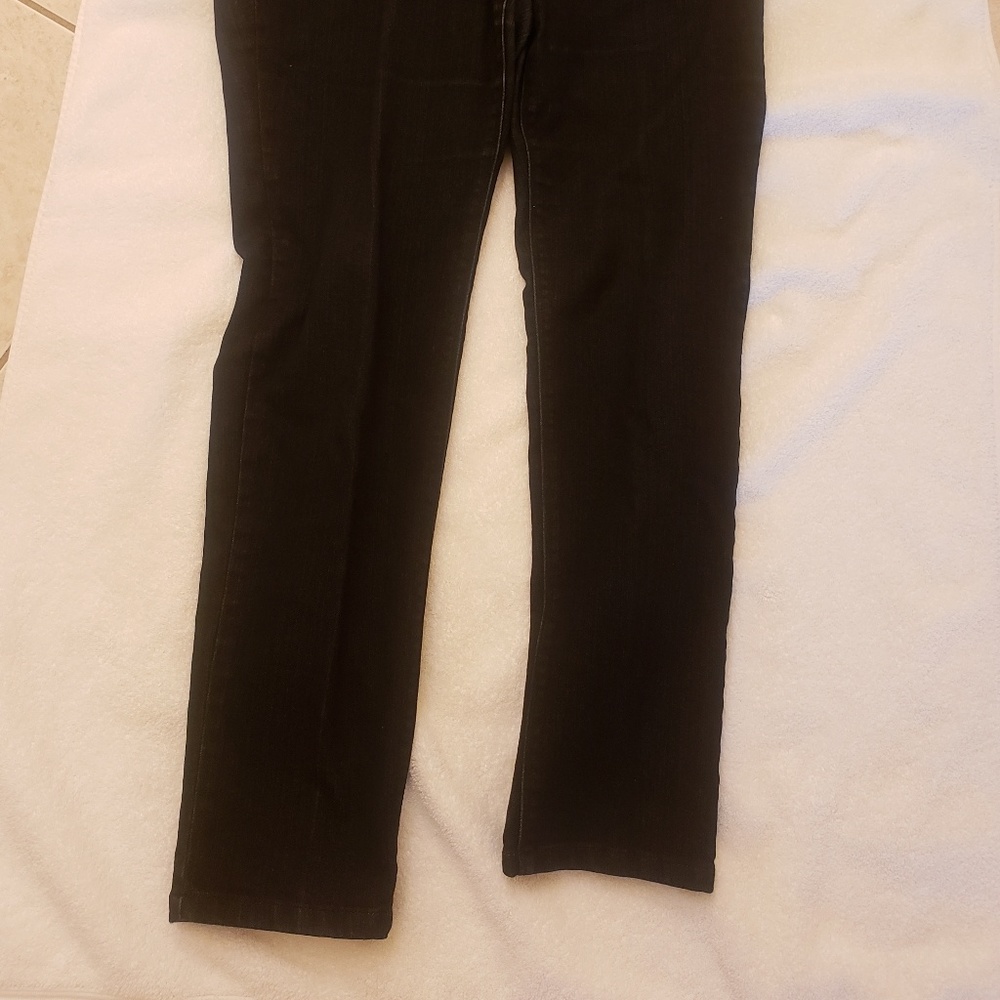White House Black Market skinny Jean
